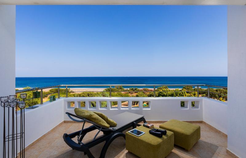 Antonoglou Beach Villas - Waterfront Luxury Retreat Lakhania Exterior foto